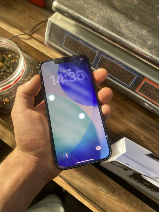 продам iPhone 13 128гб