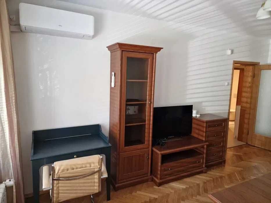 Дава се под наем Двустаен апартамент в София, Лозенец - 69 кв.м за 700 € - Снимка #4