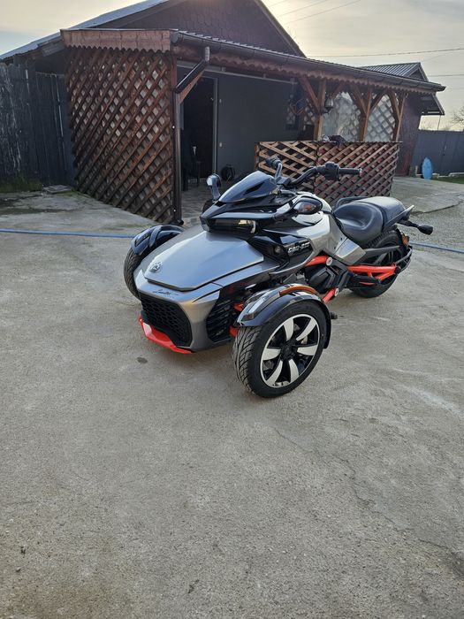 Can-am spyder F3