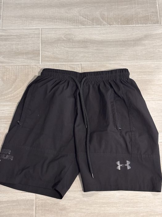 Къси гащи UNDER ARMOUR Запазени