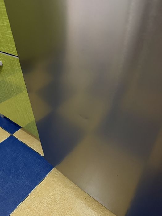 Продам холодильник Midea 150k