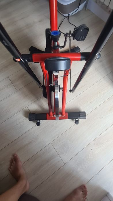 Велотренажер для рук и ног