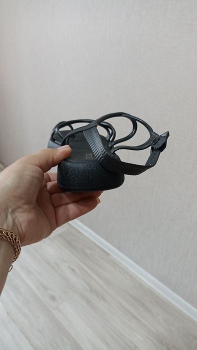 Босоножки женские