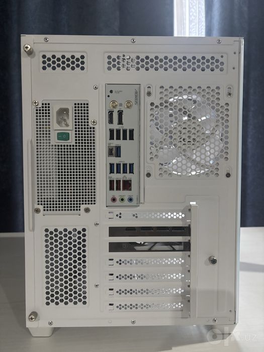 Ryzen 7 7800X3D, RTX 5080, 2TB NVMe