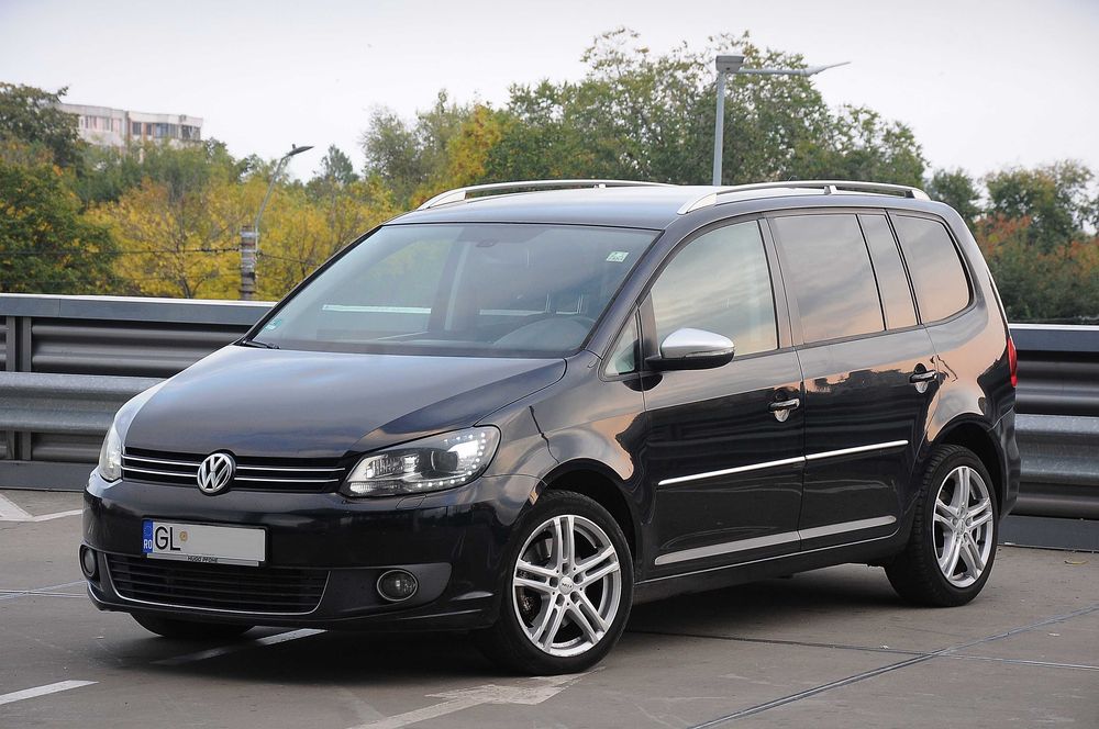 VOLKSWAGEN Touran 2011 — imagine 1