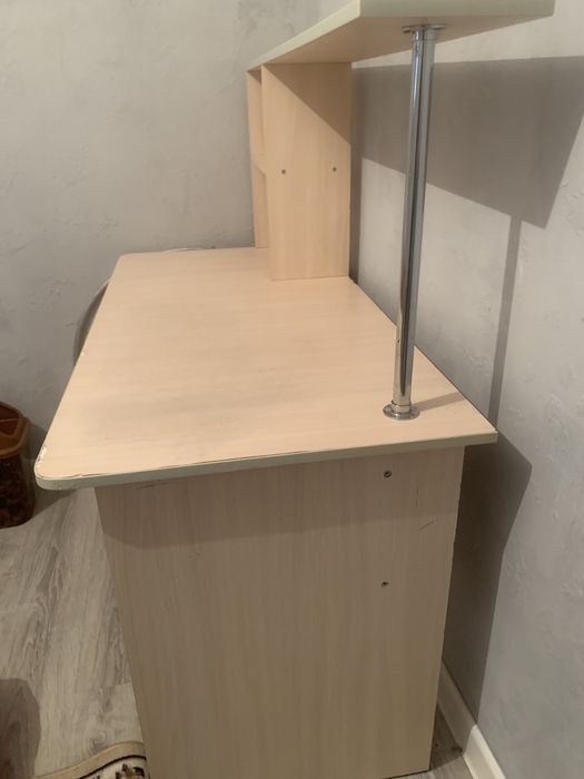 Стол для учеба