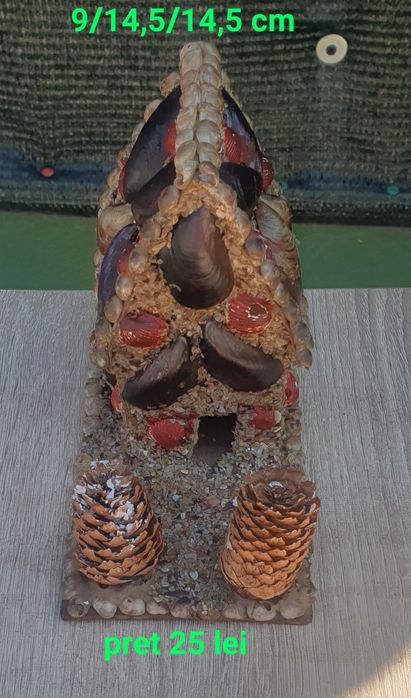 Lucru manual facut din scoici