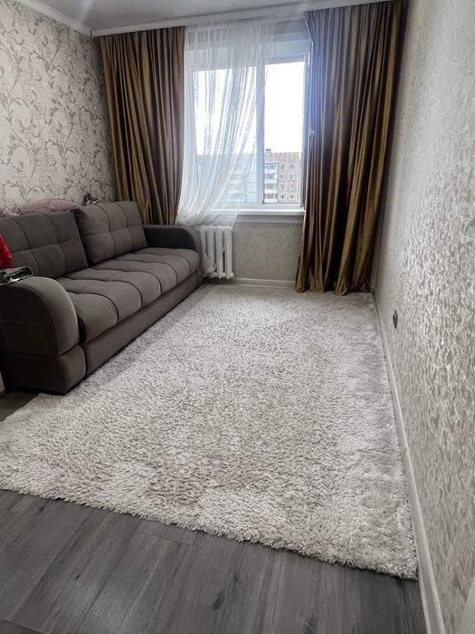 Продам ковер травка