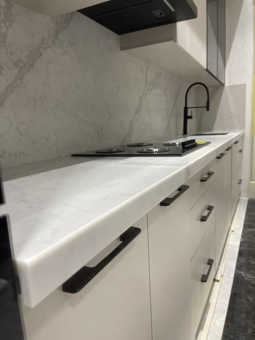 Столешницы из исскуственного камня ( акрил & кварц )