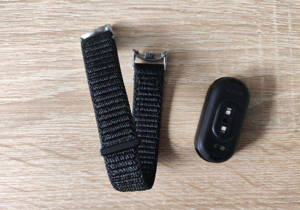 Продам Xiaomi Smart Band 10