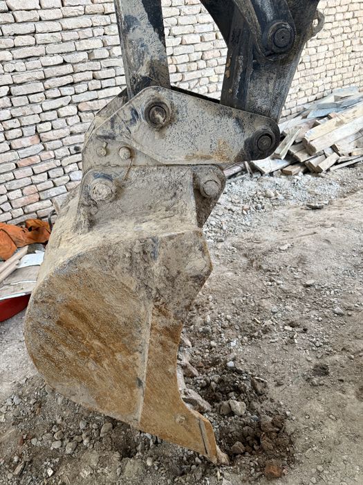 Hidromek 102S A5 ekskavator pagruzchik sotiladi