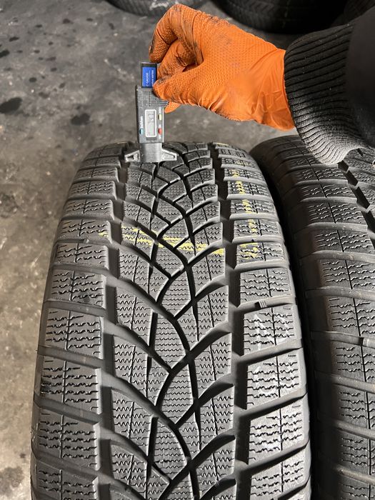 4 anvelope iarna 235/50/20 , GoodYear , 7.4-7.8 mm