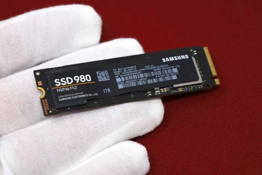 Samsung 870QVO 1TB и Samsung 980 M2 NVME-512gb.Новые.