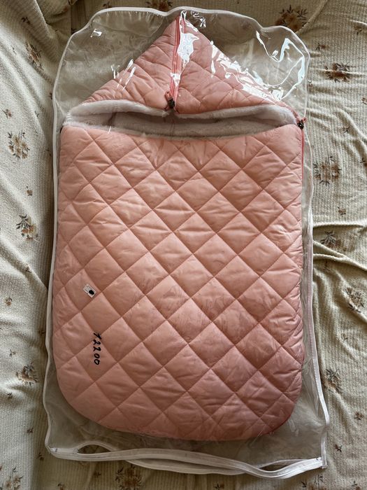 Конвет + комбинезон на девочку