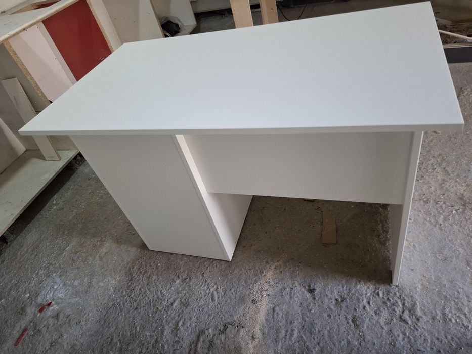 Стол офисный письменный компьютерный