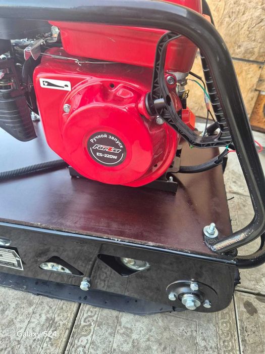 Продам мотобуксировщик (мотособака) с санями