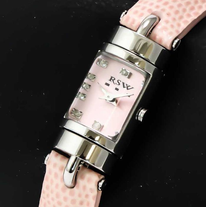 Нов швейцарски кварцов часовник - гривна RSW с диаманти 0,07 карата