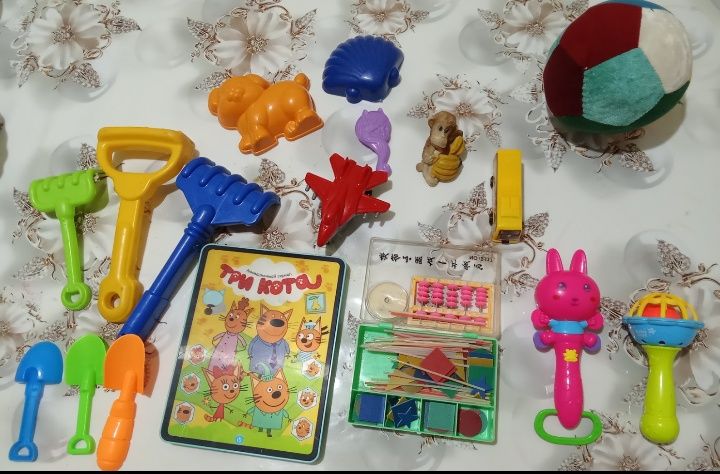 Игрушка,ойыншык бари бирге 1000тг