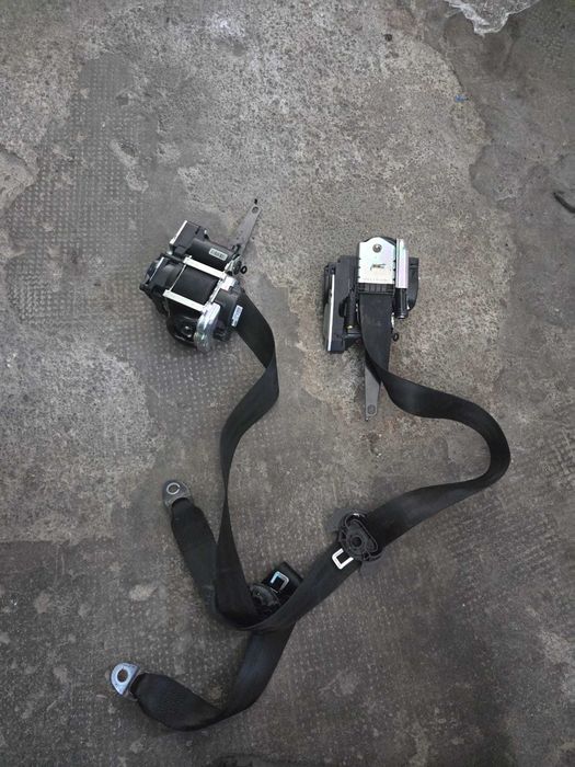 Set centuri centura sigurante fata spate stanga dreapta cu capse pirotehnice Audi Q7 4M