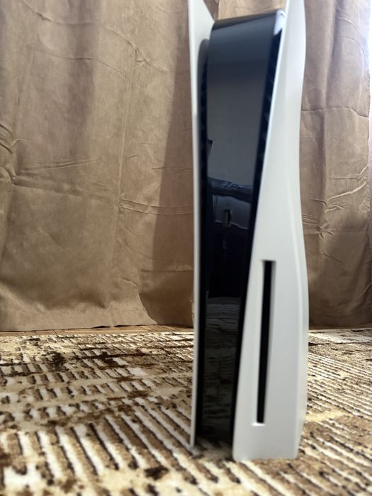 Playstation 5 disc version НЕРАЗЛИЧИМ ОТ НОВ!