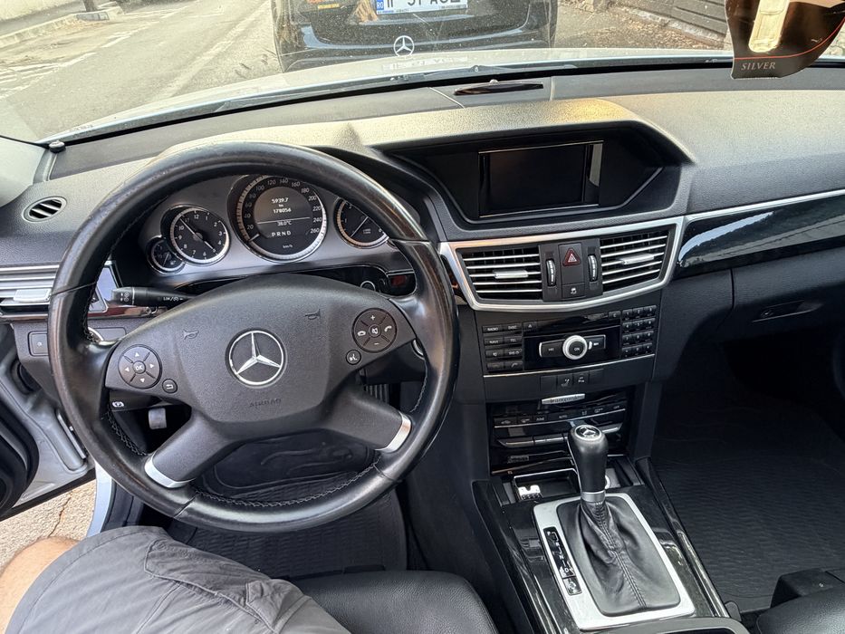 MERCEDES-BENZ E-Class 2010 — imagine 4