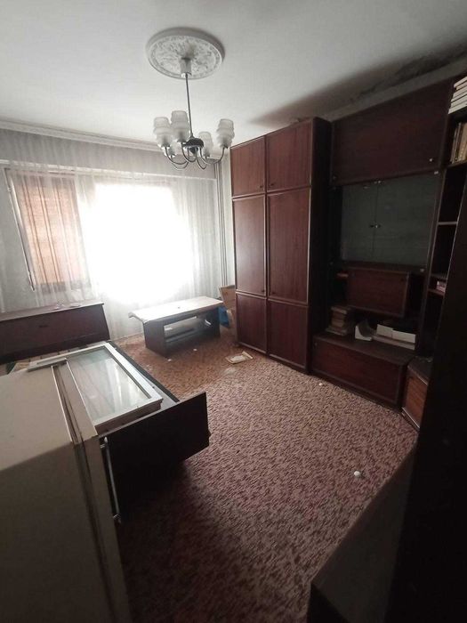 Продава 2-ен апартамент кв.Боряна