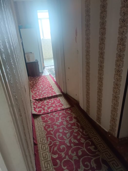 Продам квартиру 3х комнатные 4 етаж с гаражом можно через банк