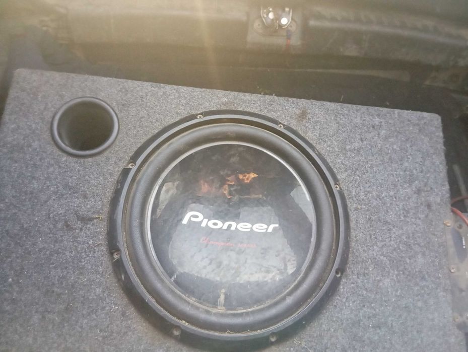 Продам сабвуфер пионер