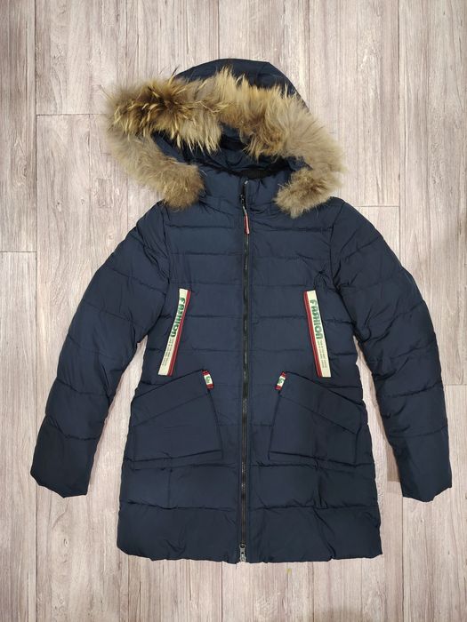 Продам зимний пуховик на девочку