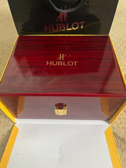 Часы новый HUBLOT