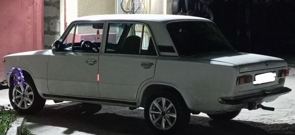 Vaz 21011 yaxshi xolatda.