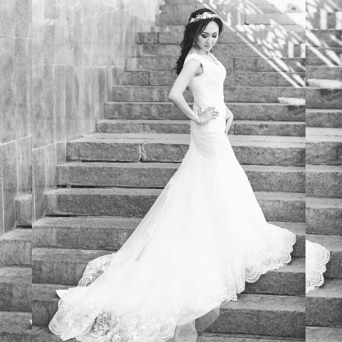 Продам 2 платья свадебных