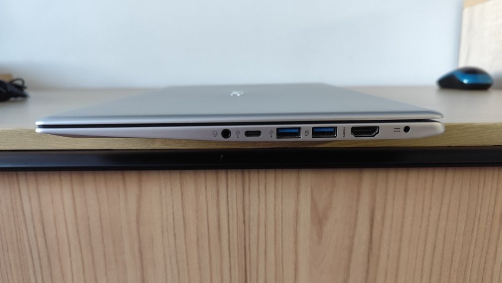 Продам ноутбук Acer Swift + подарок мышка