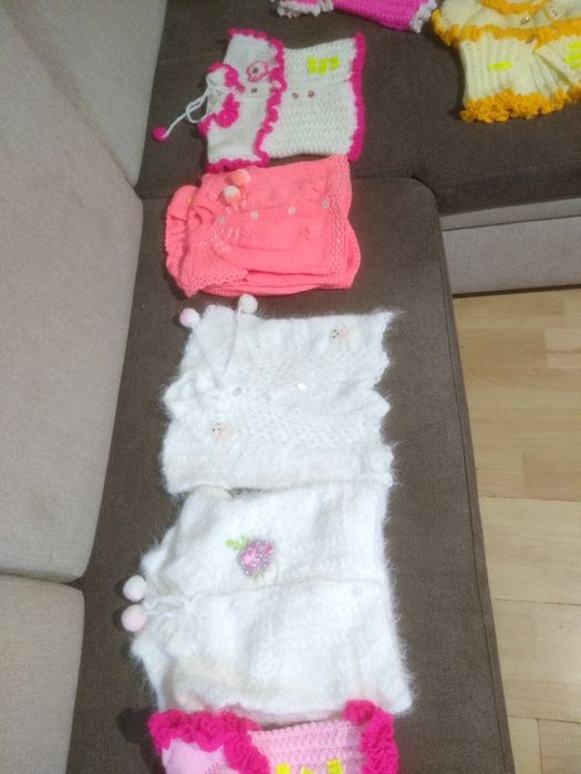 Ръчно плетени бебешки дрешки