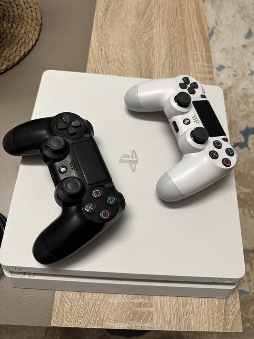 PlayStation 4 slim 500 GB