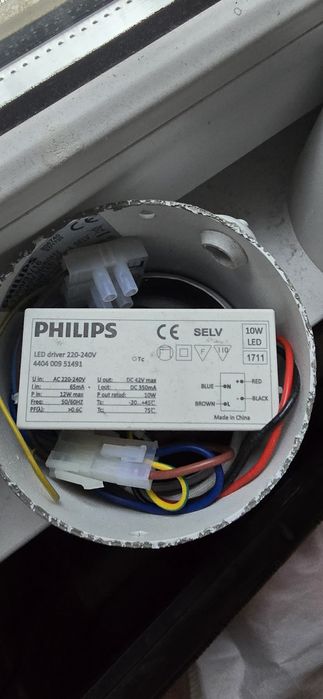 Spoturi led Philips dimabile