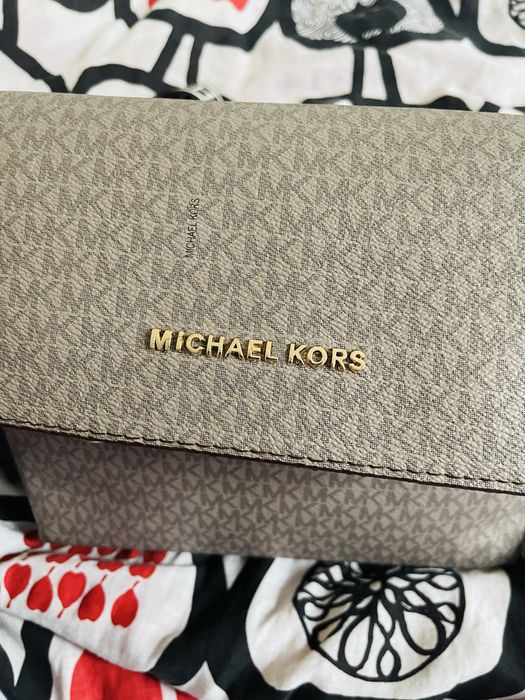 Дамска чанта за носене на рамо