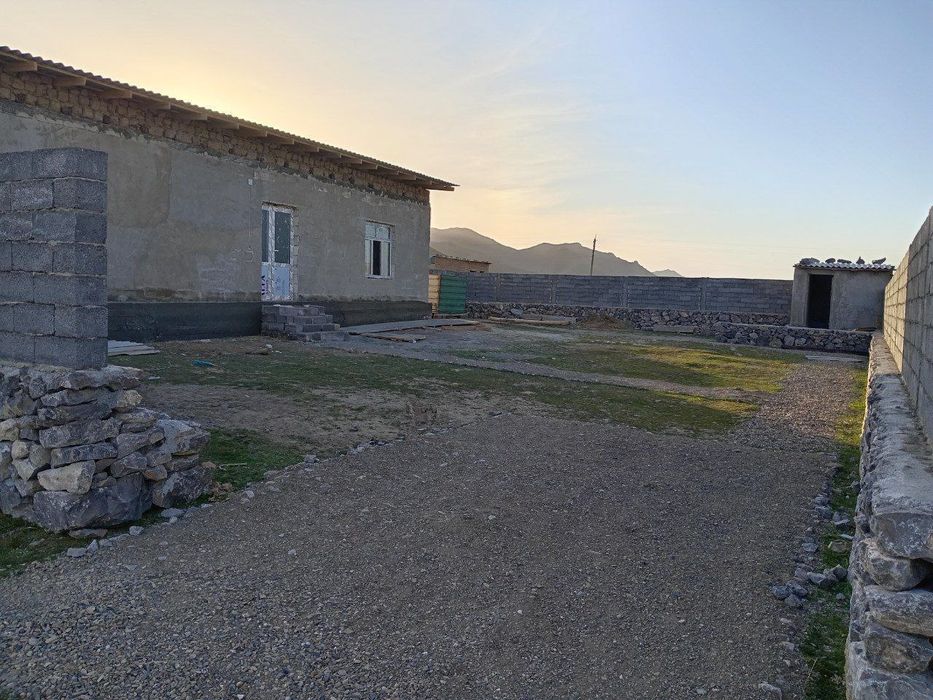 Uchastka sotiladi Jizzax viloyati Sharof Rashidov tumani kuyovboshi ma