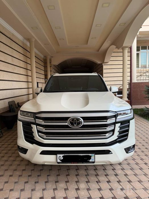 Продается Land Cruiser 300