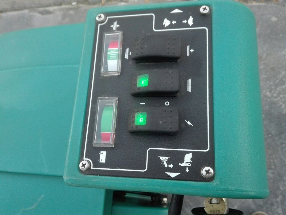 Подополираща машина Tenannt 2550/ 36V Полиране Всички Настилки