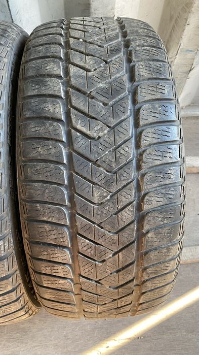 Шины Pirelli 225/45/17  2 шины