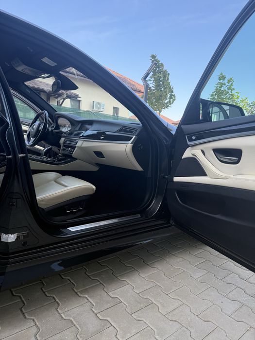 Vand Bmw seria 5 sedan 530d 300cp