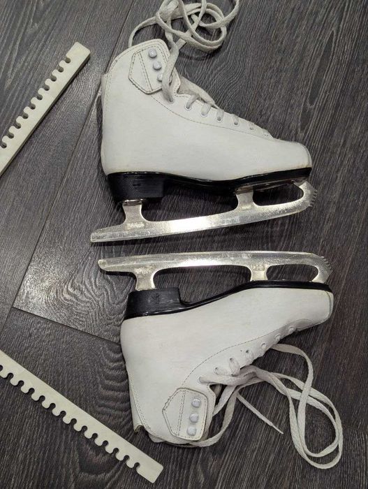 Коньки 37 размера фирмы Acro pro