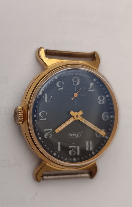 Винтидж позлатен часовник Зим