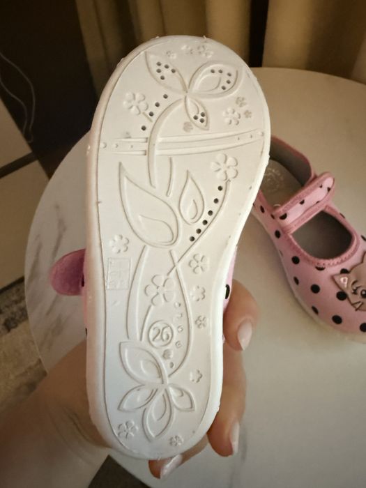 Пантофи в розово