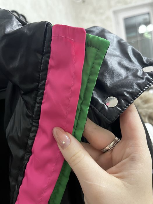 Продам женскую куртку