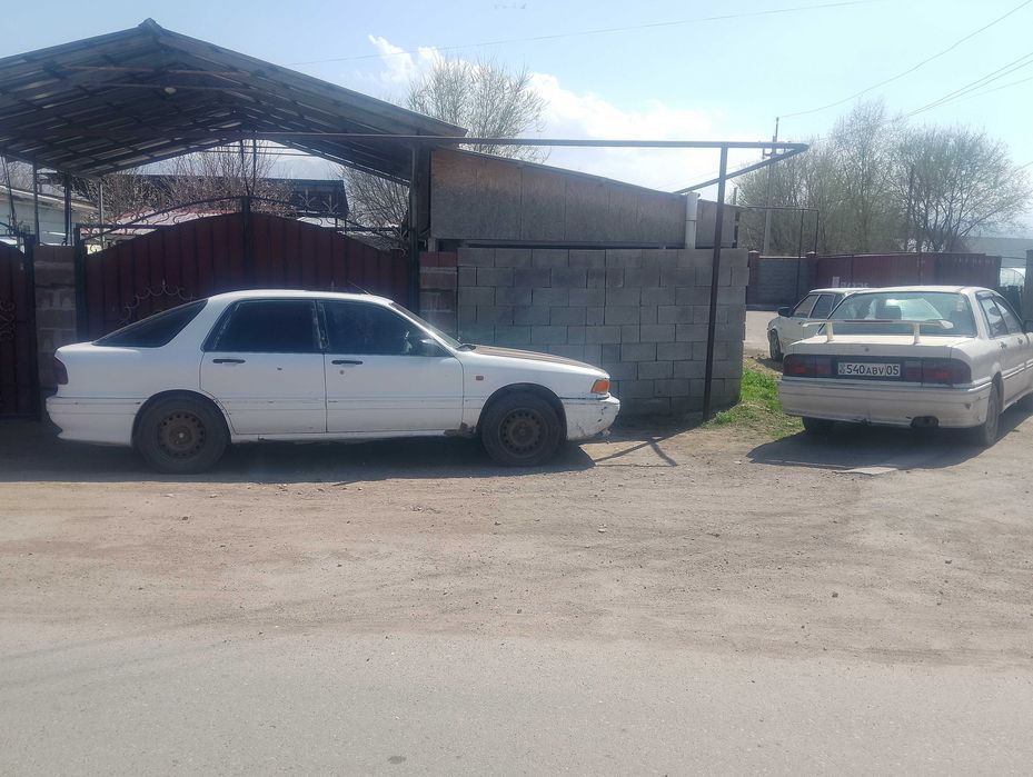 Продам машину галант