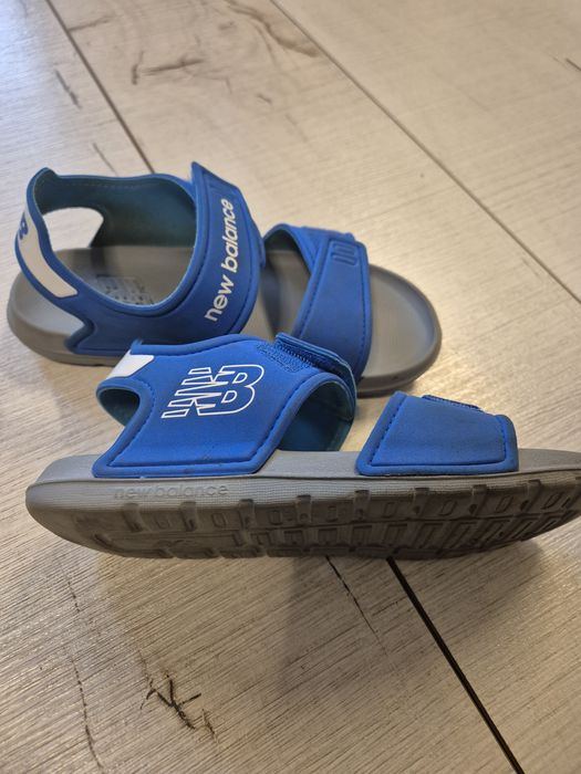 Sandale New Balance marime 33,5cm
