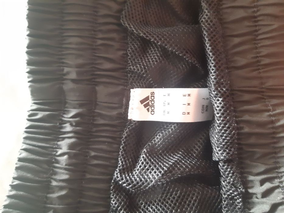 НОВИ оригинални! Къси панталони Adidas