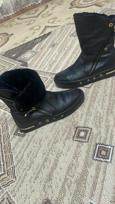 Обувь хорошего качества  37 размер